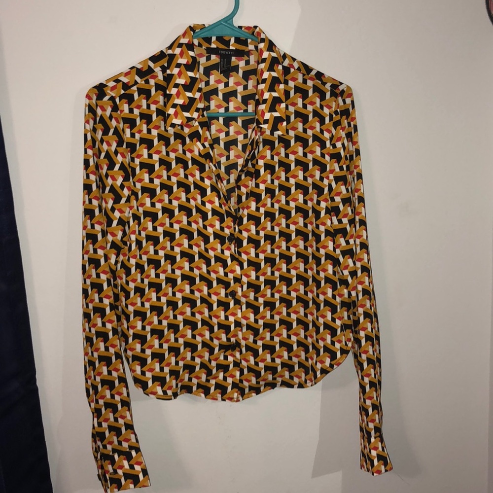 Long sleeve forever 21 printed top. (NEVER WORN)